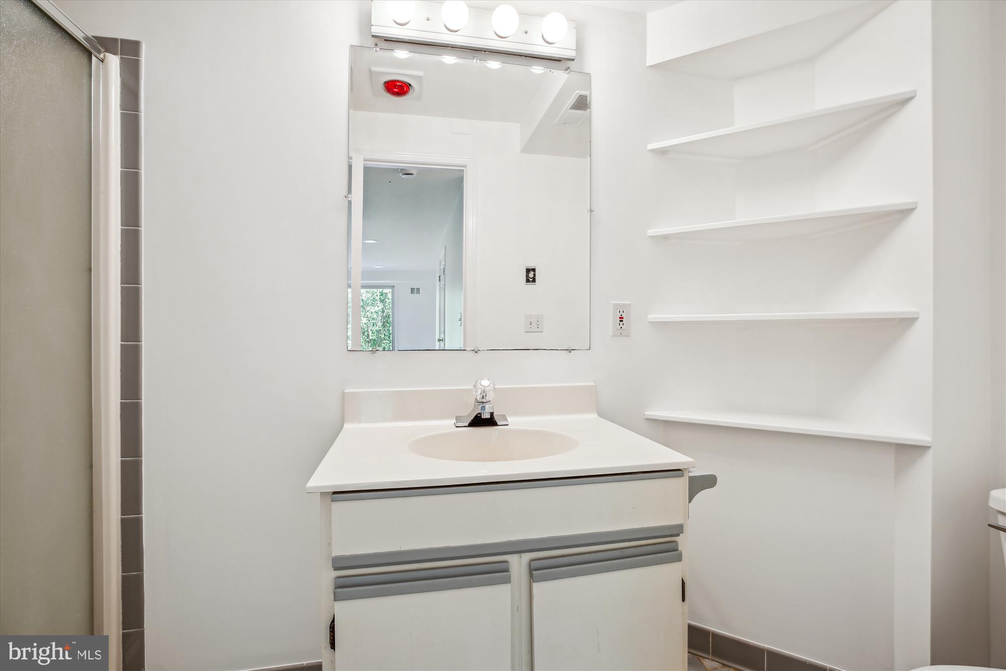 NORBECK MANOR - Residential