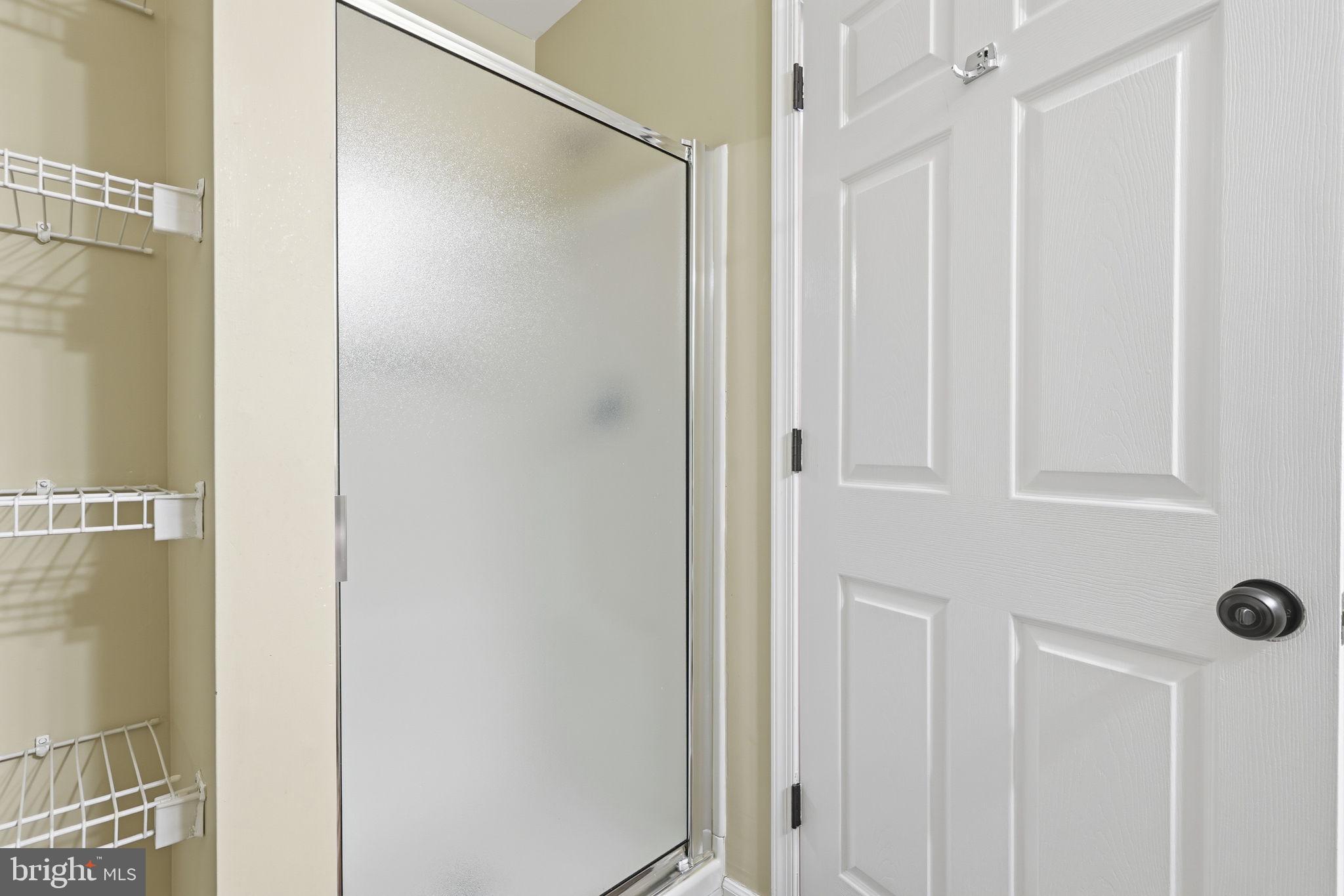 AVENROWE - Residential