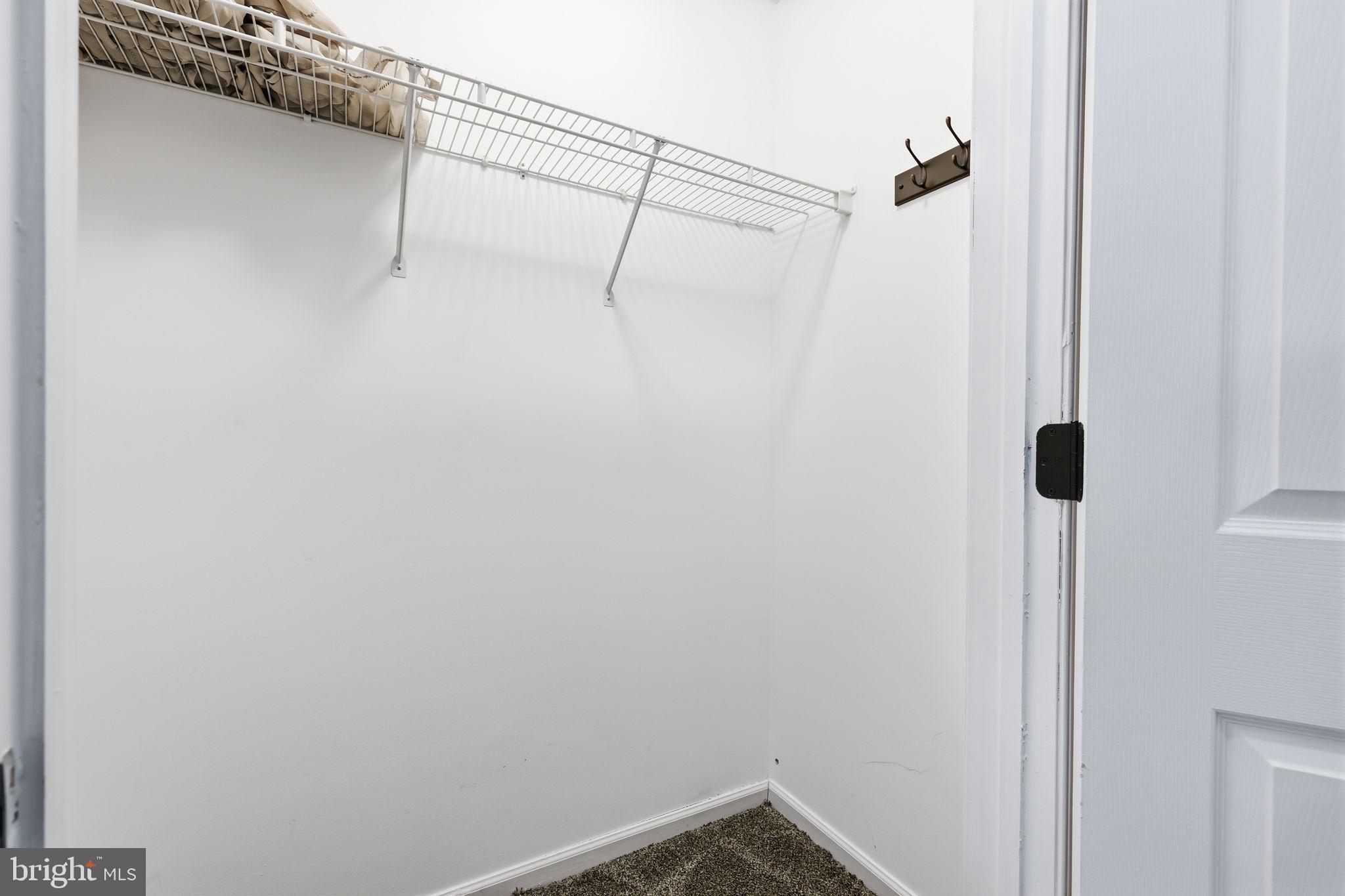 AVENROWE - Residential