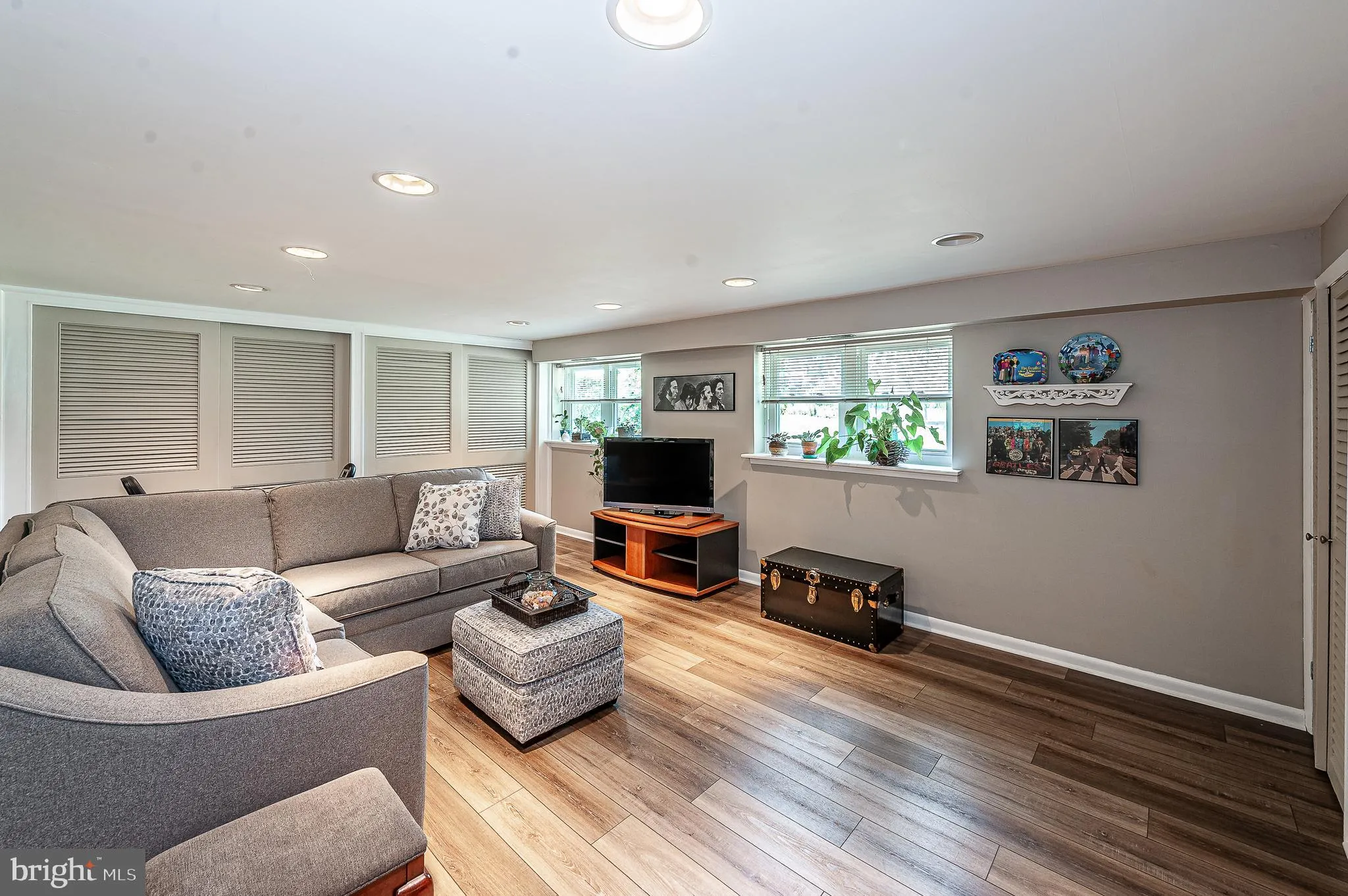 Turnersville, New Jersey 08012, United States, 3 Bedrooms Bedrooms, ,2 BathroomsBathrooms,Residential,Pending,183524