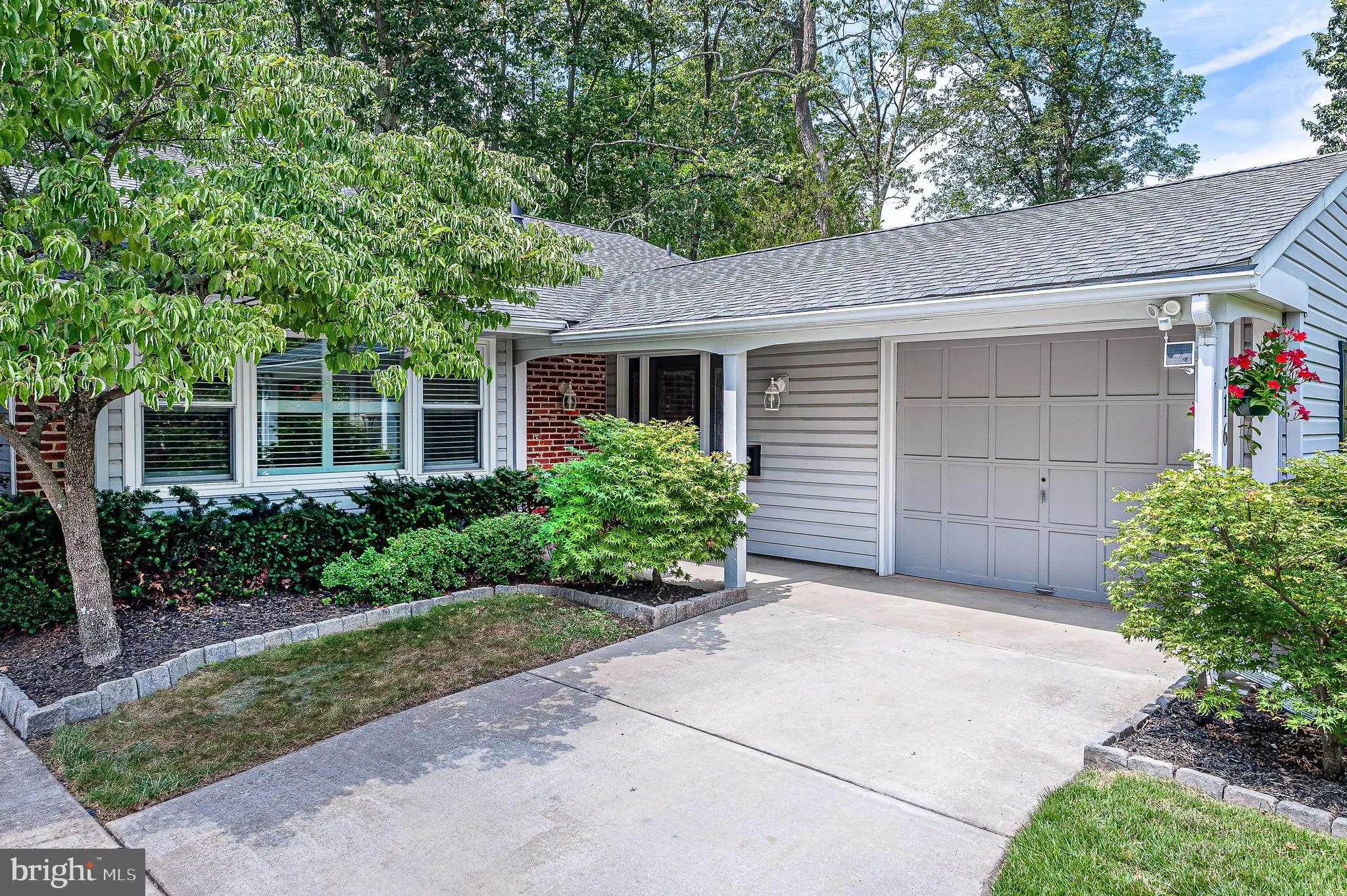 Turnersville, New Jersey 08012, United States, 3 Bedrooms Bedrooms, ,2 BathroomsBathrooms,Residential,Pending,183524