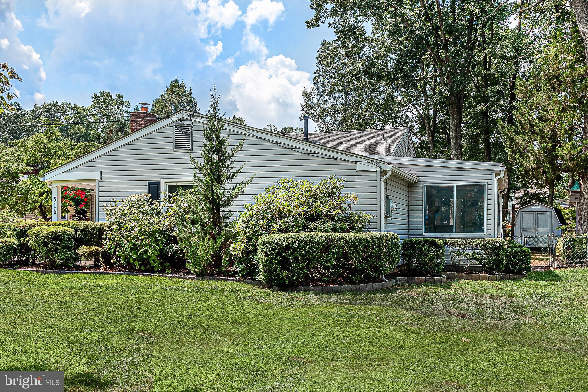 516 WHITMAN DRIVE