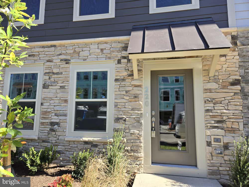 TUSCARORA VILLAGE - Residential Lease