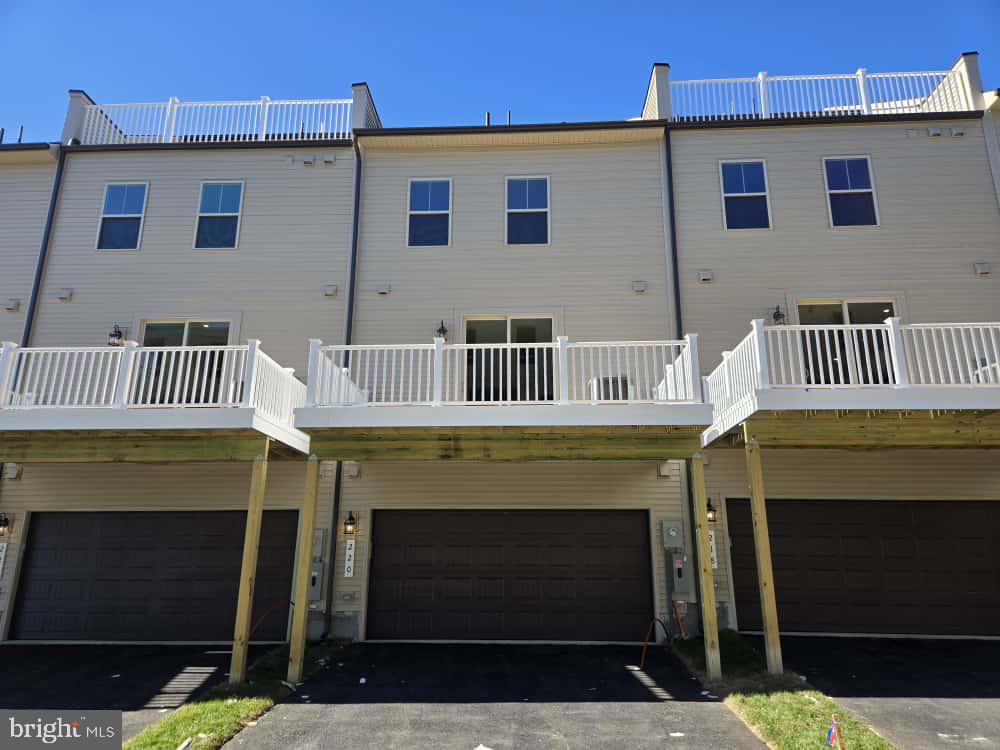 TUSCARORA VILLAGE - Residential Lease