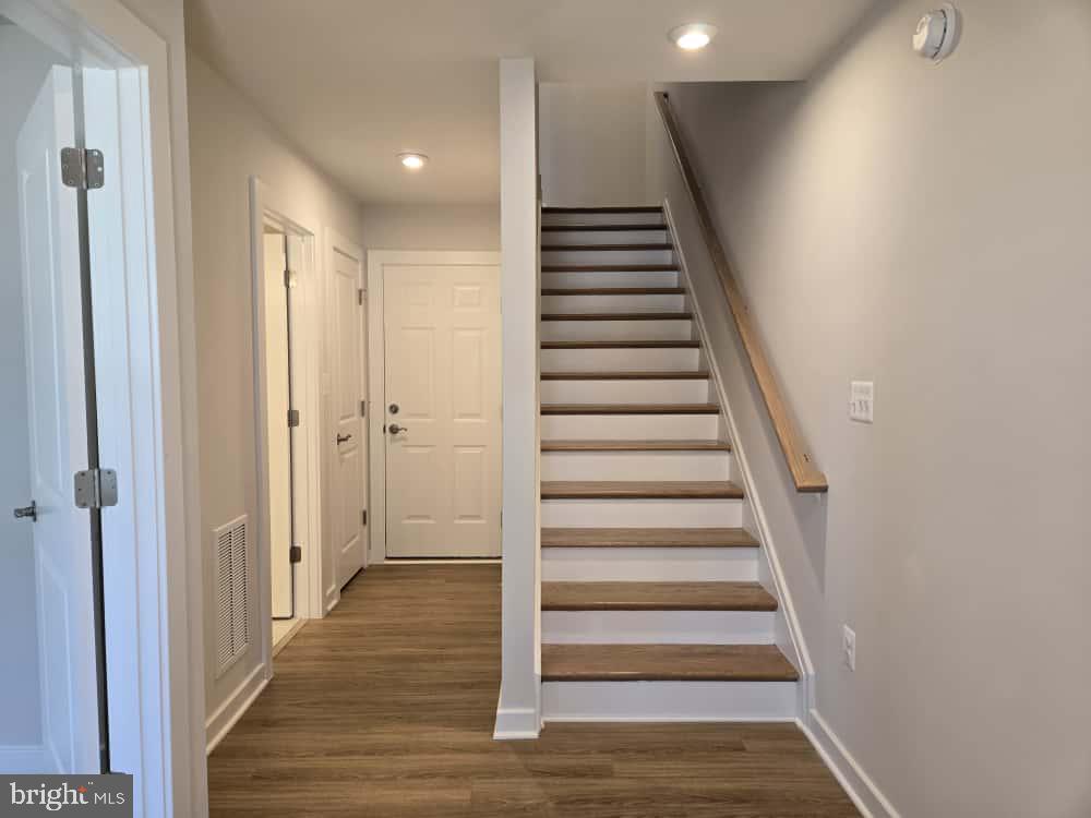 TUSCARORA VILLAGE - Residential Lease