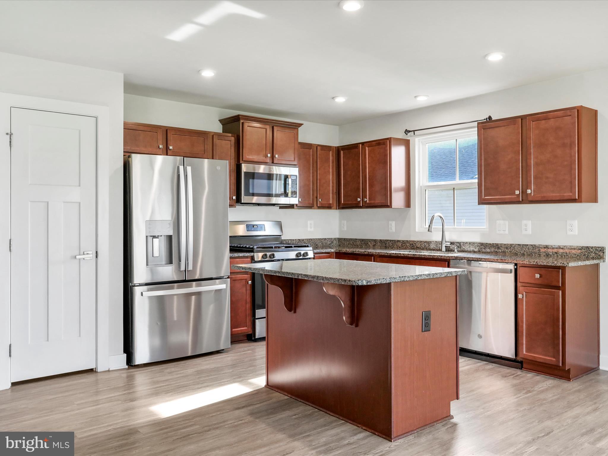 THE LAKES AT MARTINSBURG - Residential