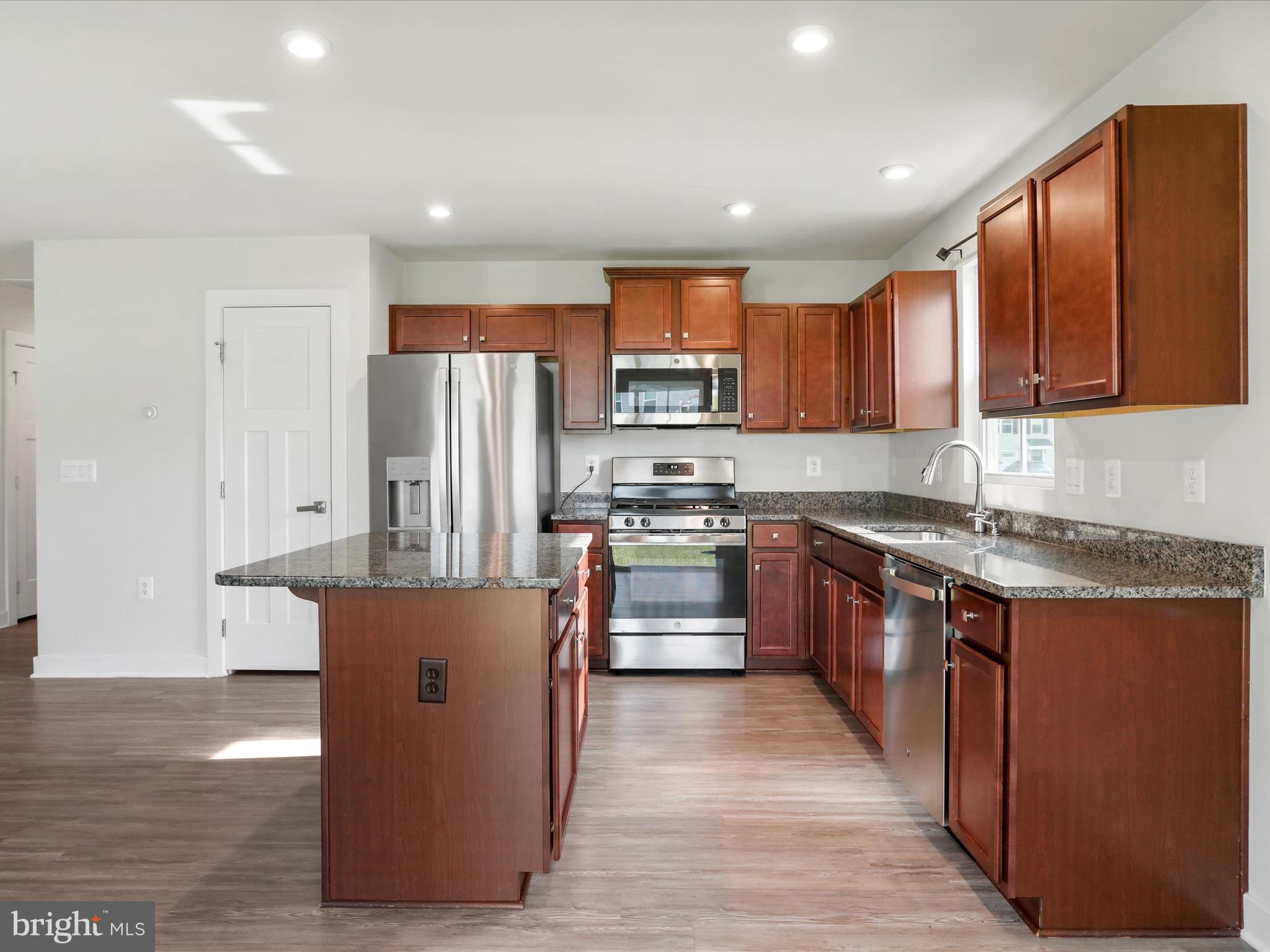 THE LAKES AT MARTINSBURG - Residential