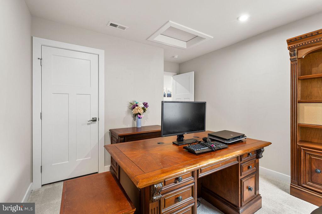 LEES PARKE - Residential