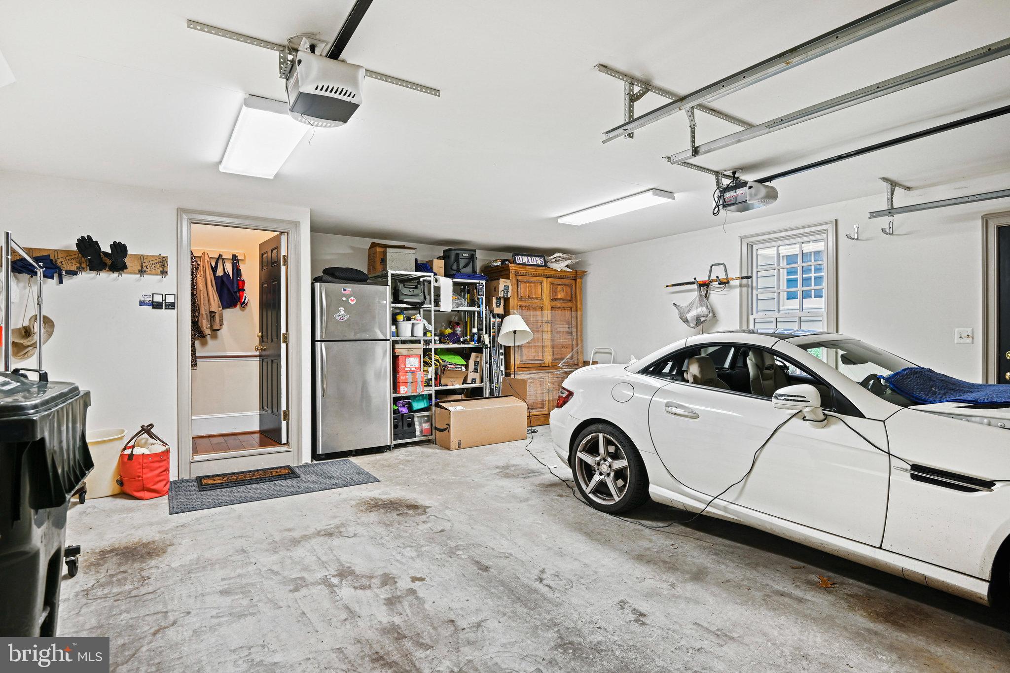 WILLIAMSBURG COMMONS - Residential