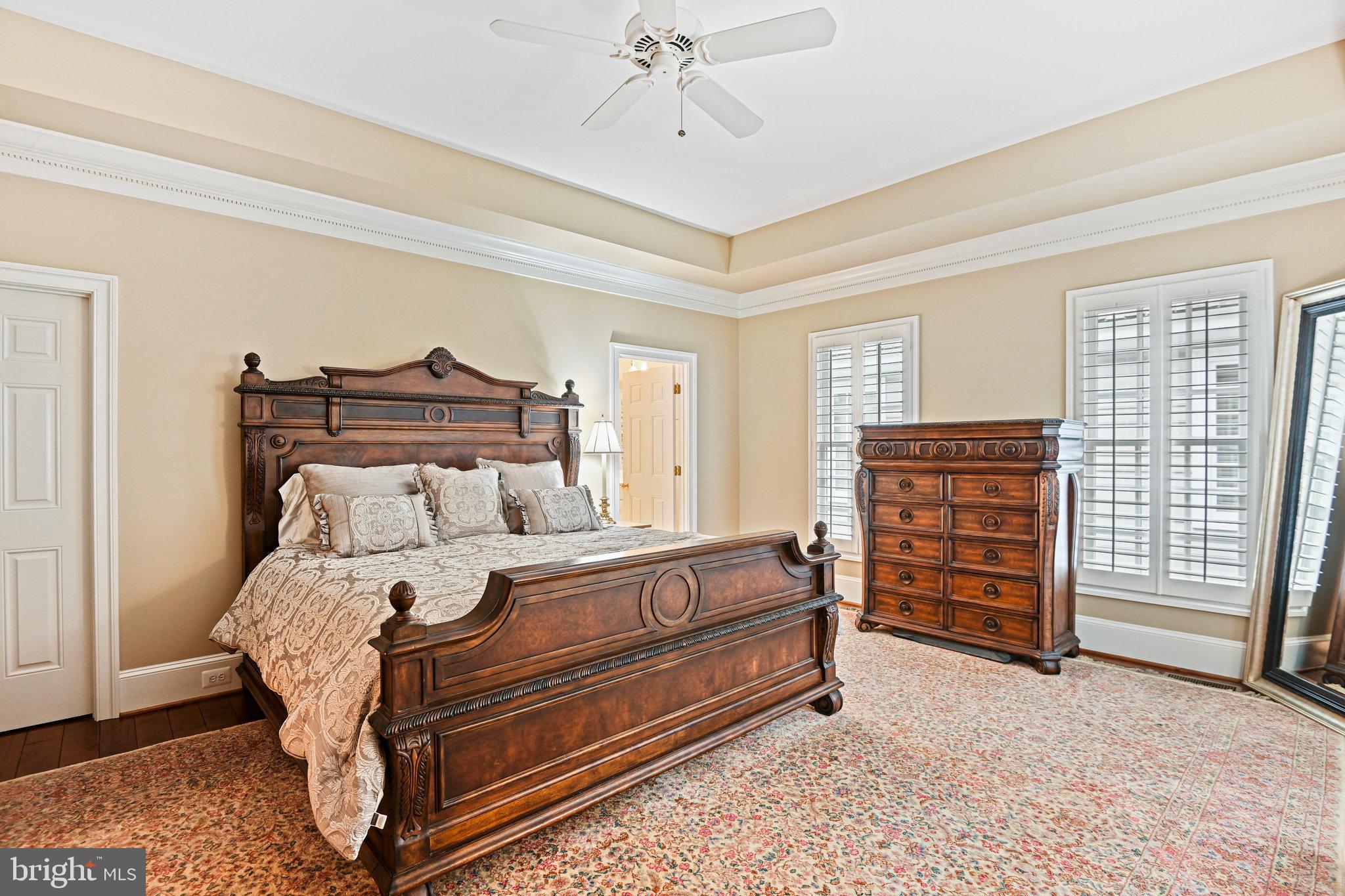 WILLIAMSBURG COMMONS - Residential