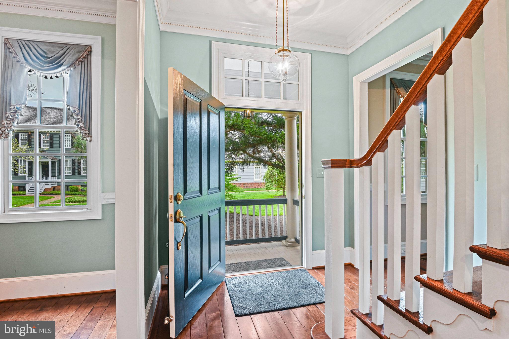 WILLIAMSBURG COMMONS - Residential