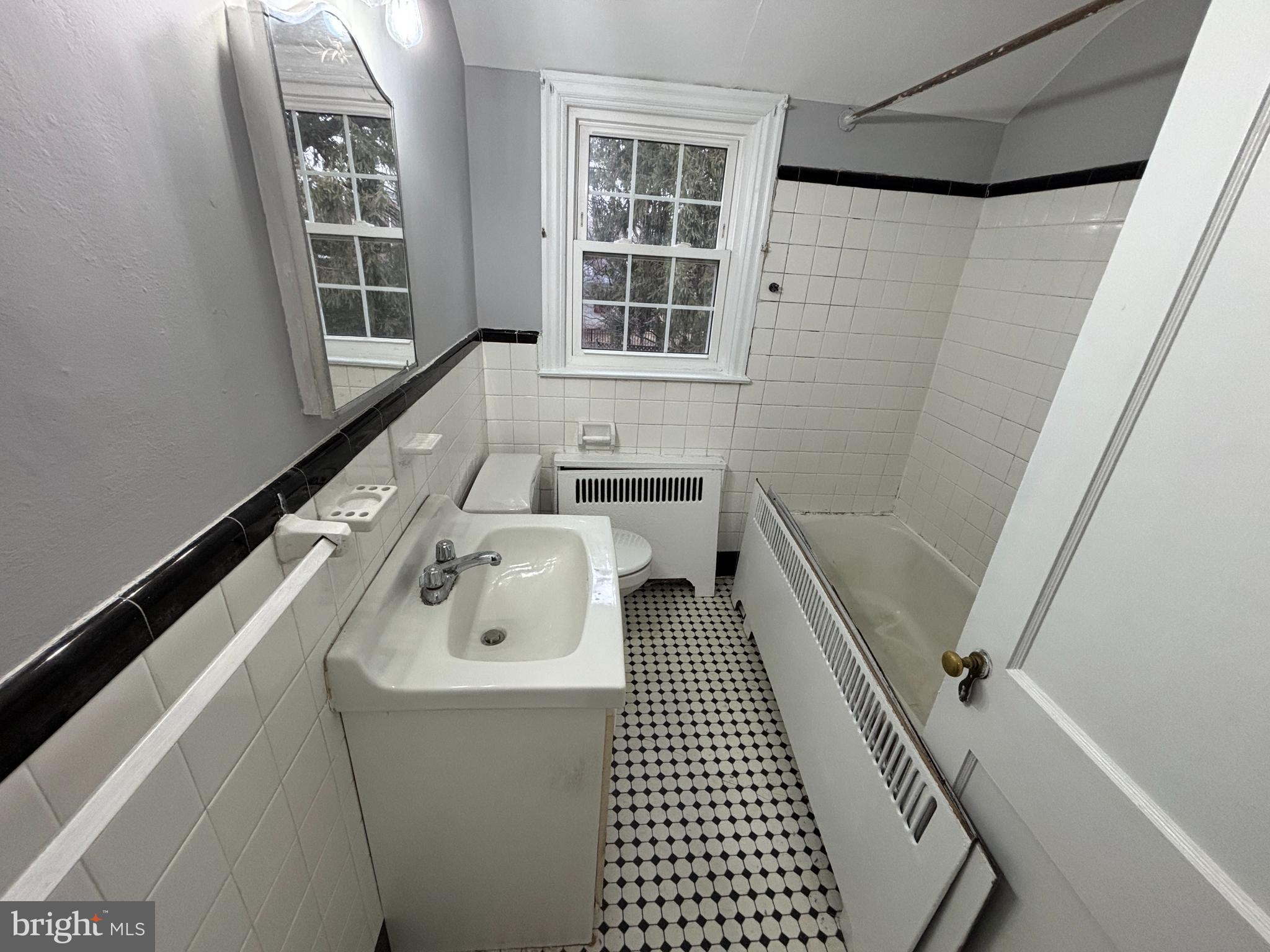 VALLEY VIEW - Residential Lease