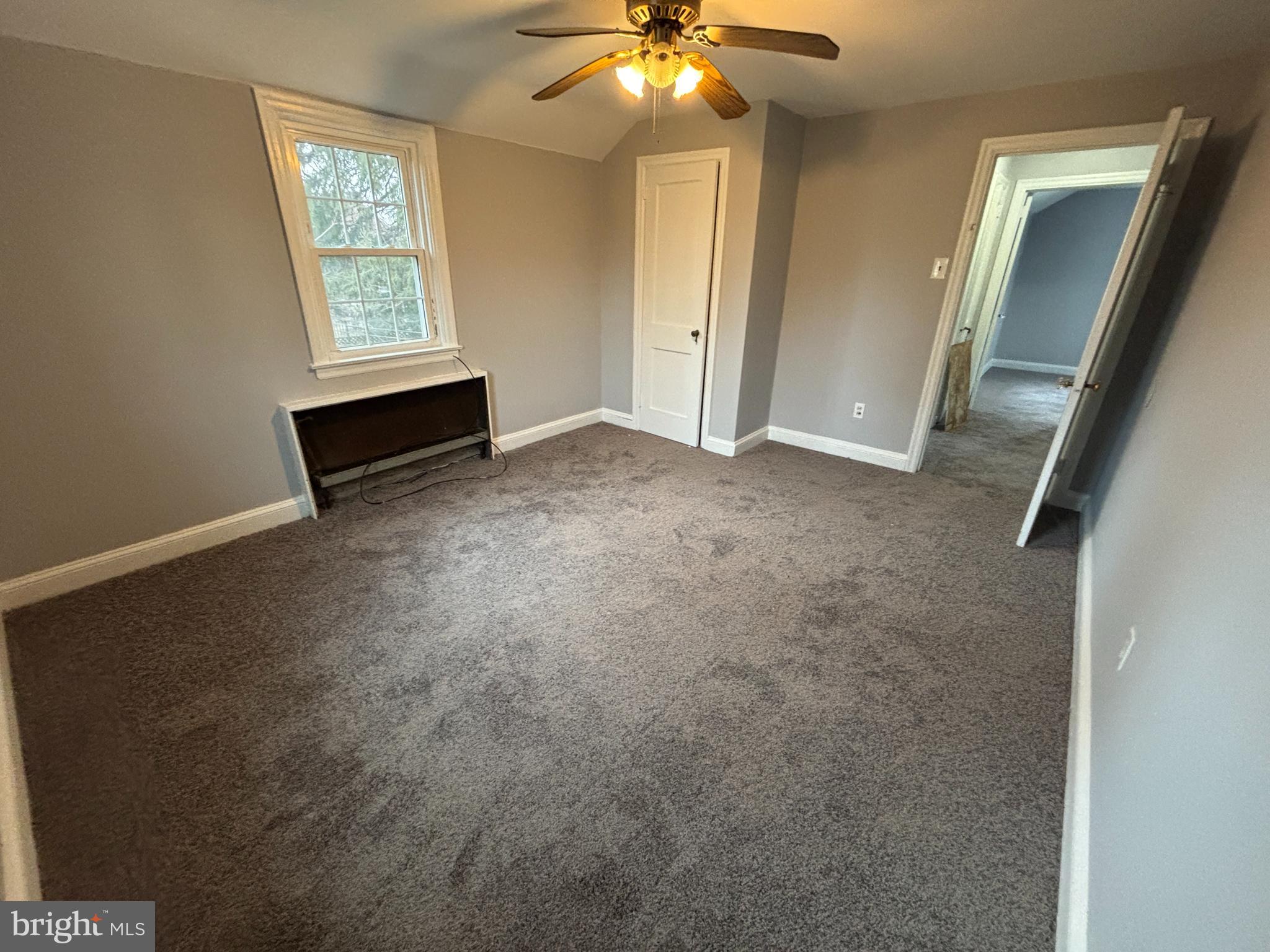 VALLEY VIEW - Residential Lease