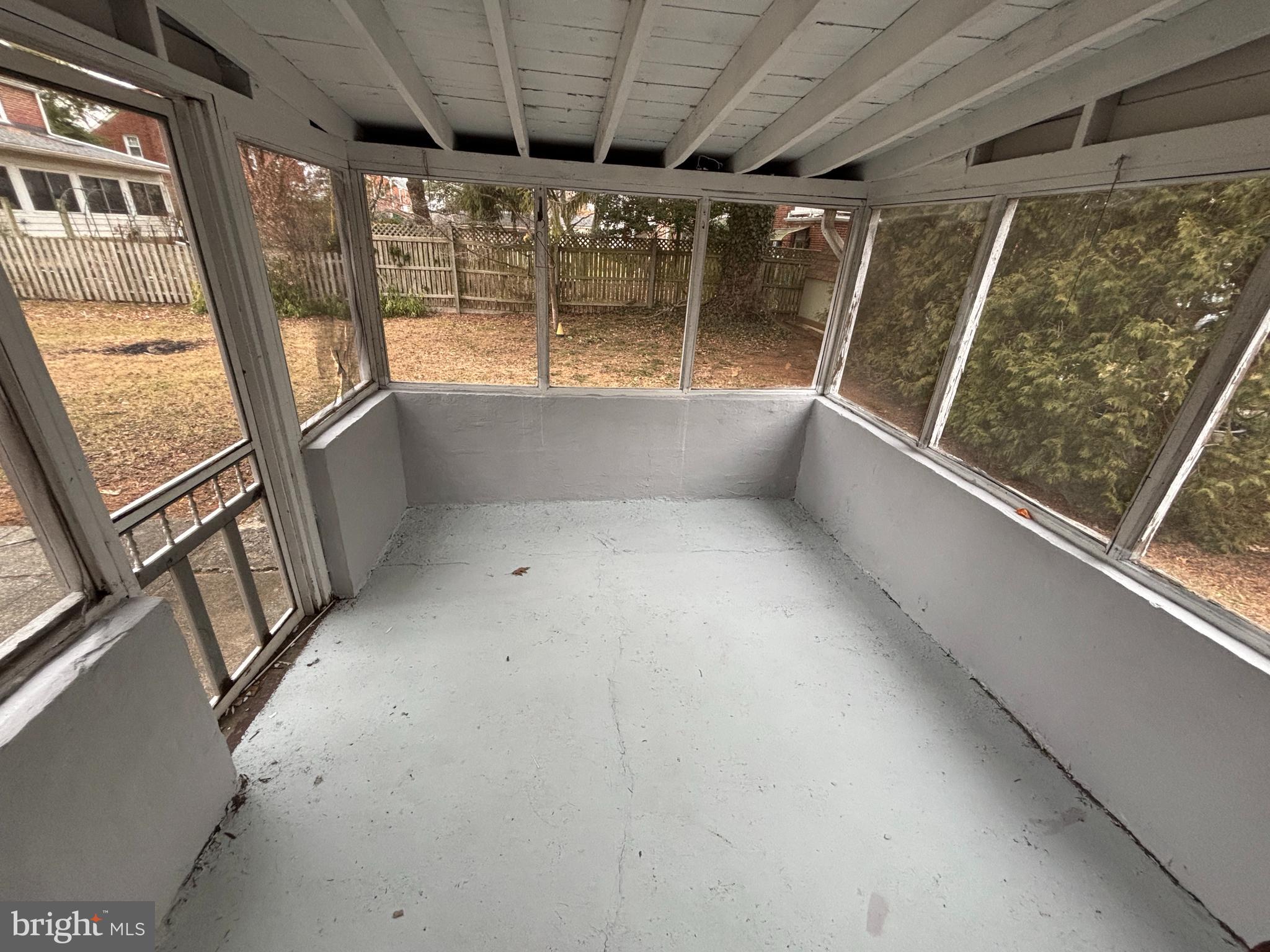 VALLEY VIEW - Residential Lease