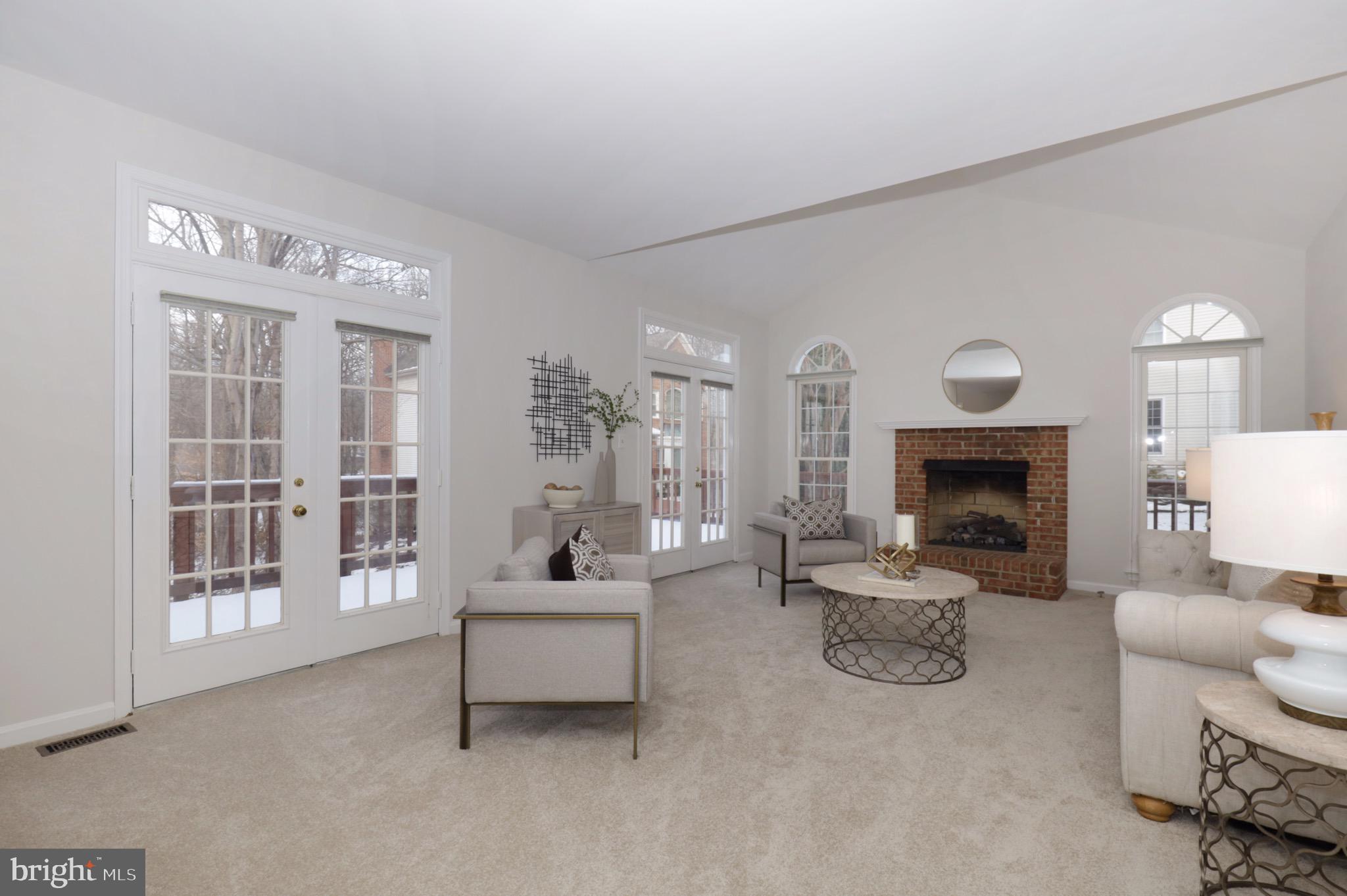 CROSSPOINTE - Residential