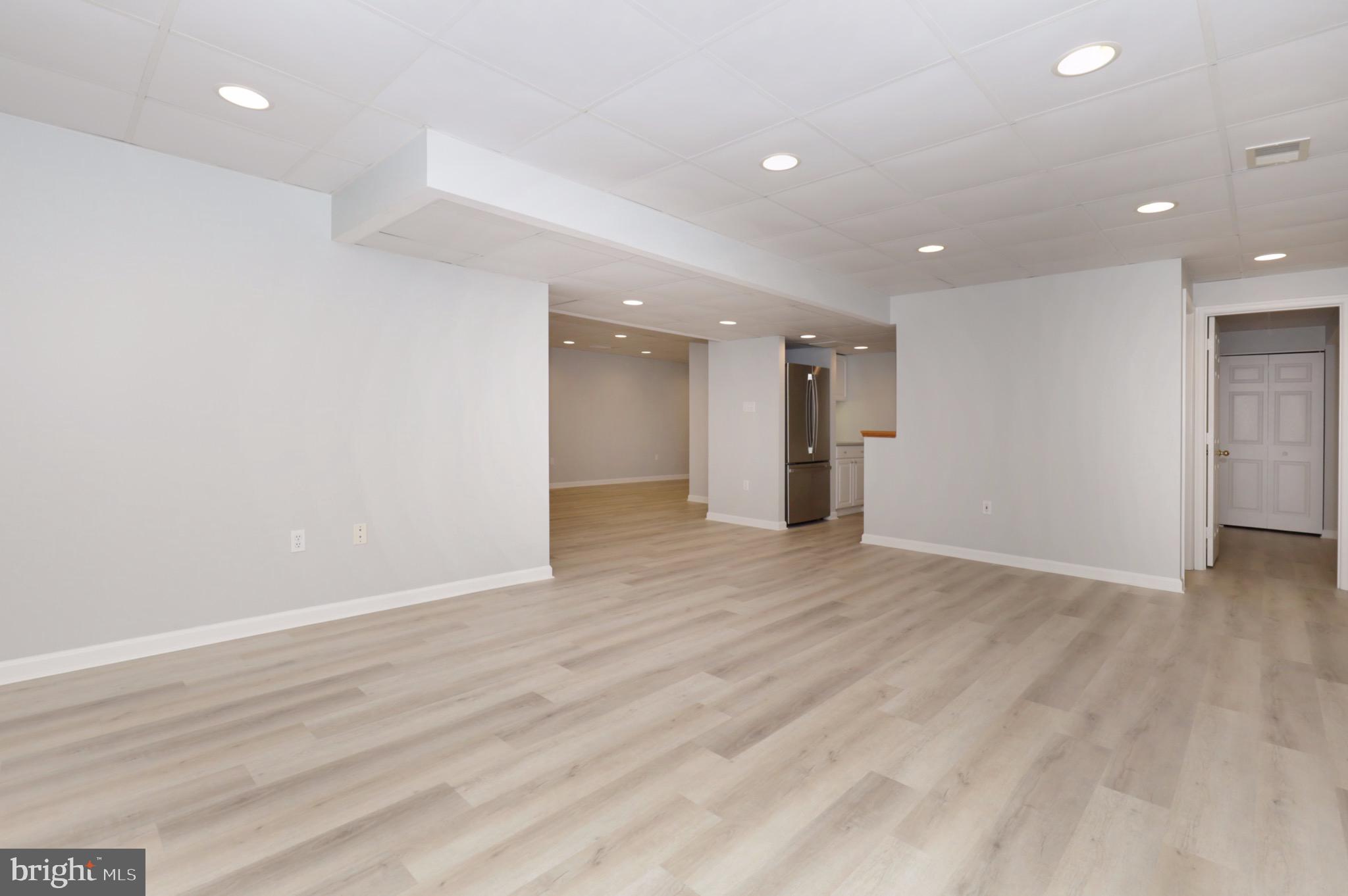 CROSSPOINTE - Residential