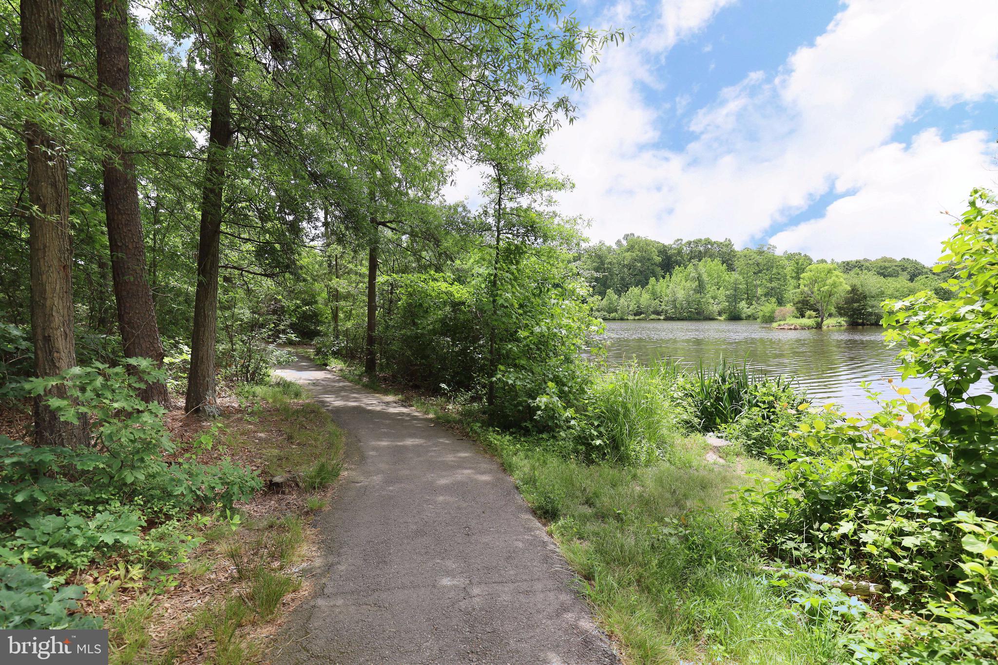 CROSSPOINTE - Residential