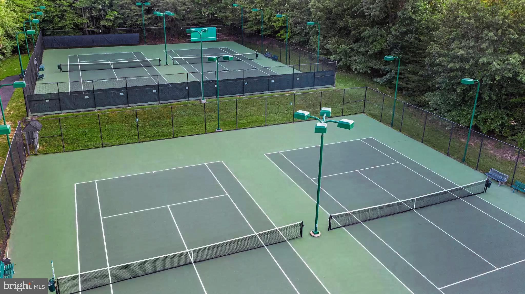 CROSSPOINTE - Residential