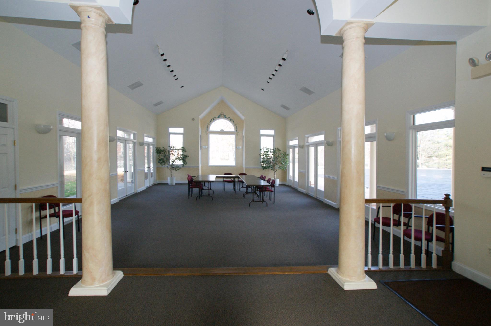 CROSSPOINTE - Residential