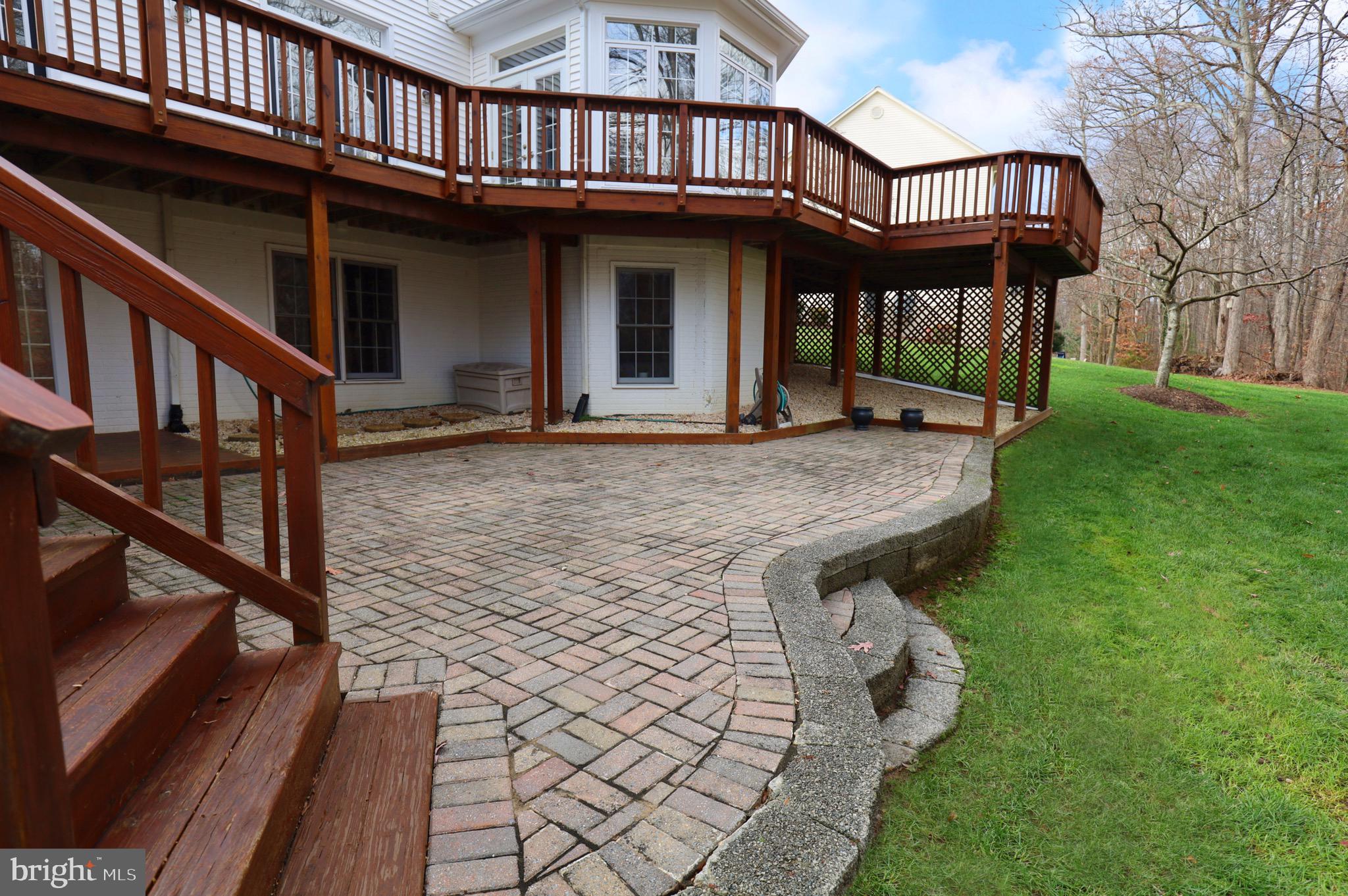 CROSSPOINTE - Residential