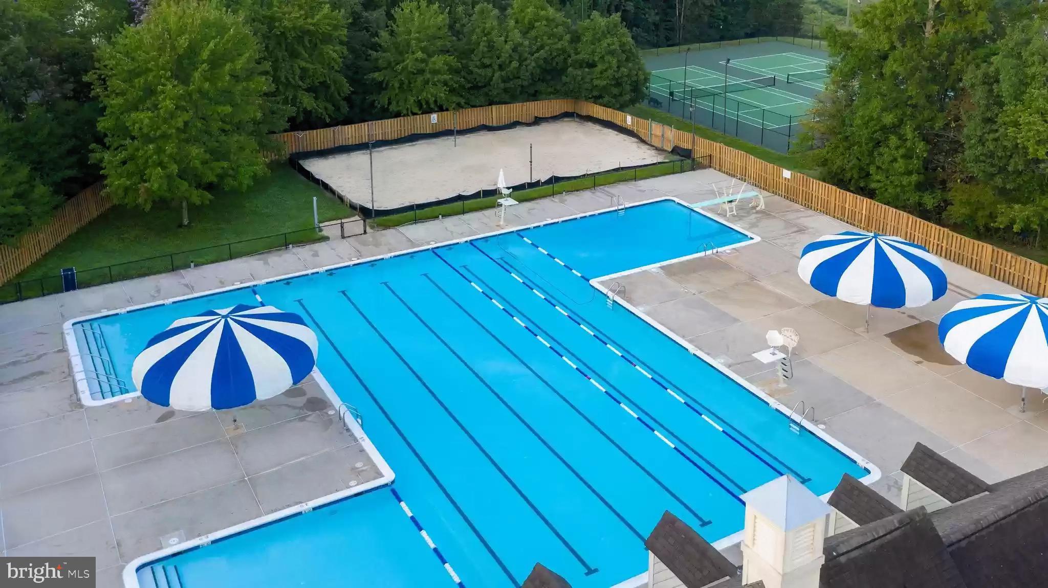 CROSSPOINTE - Residential