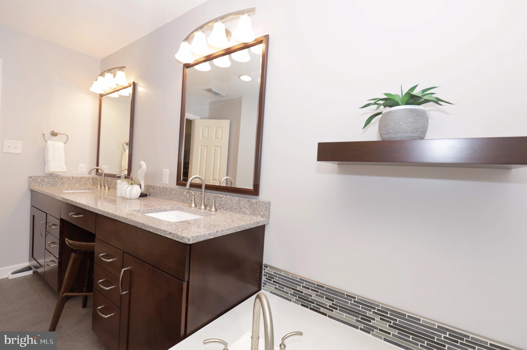 CROSSPOINTE - Residential