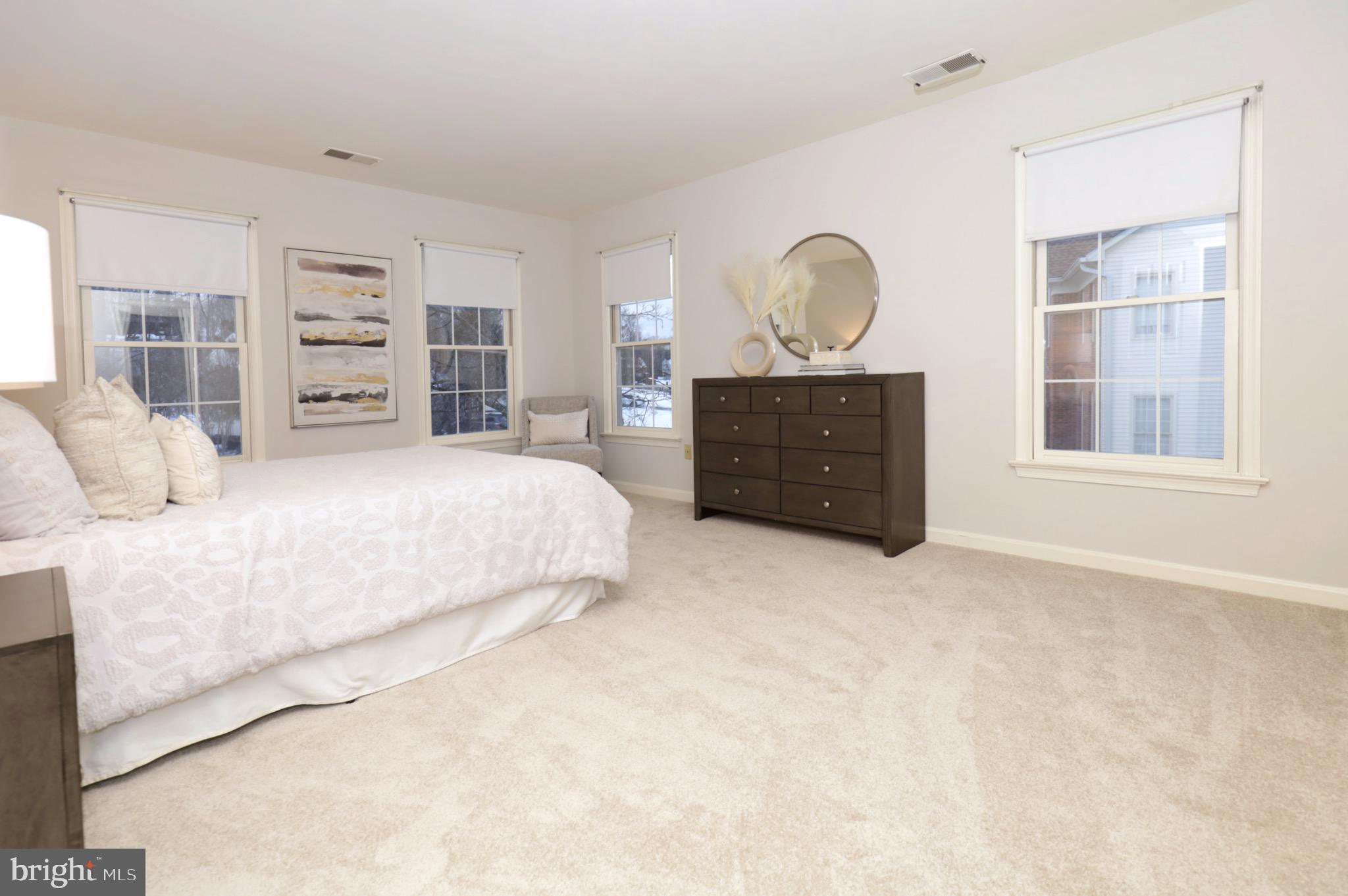 CROSSPOINTE - Residential