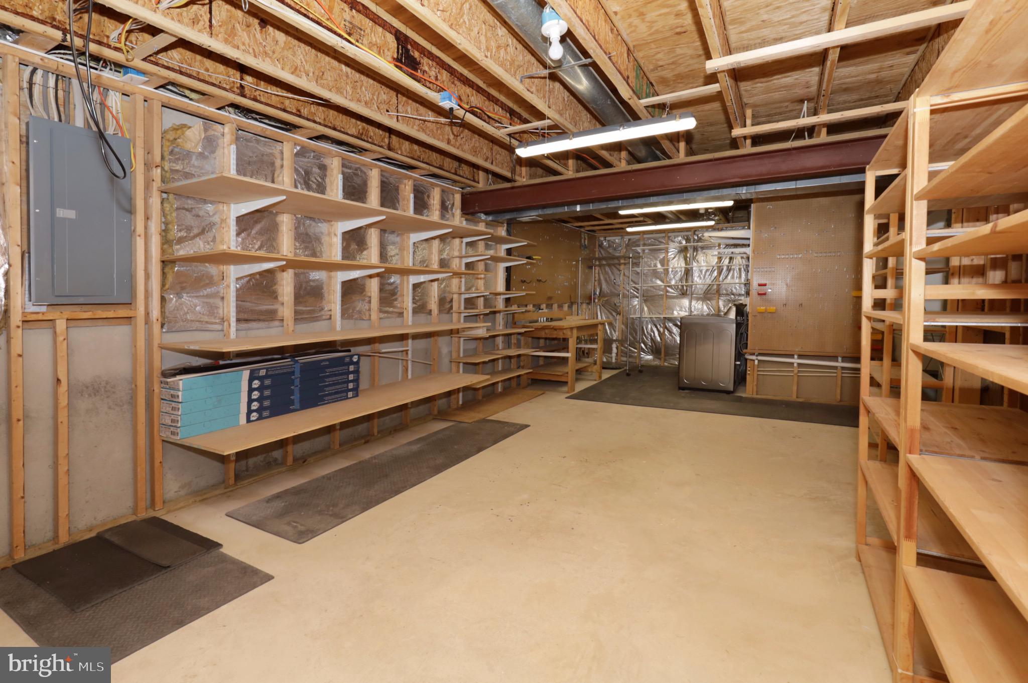 CROSSPOINTE - Residential