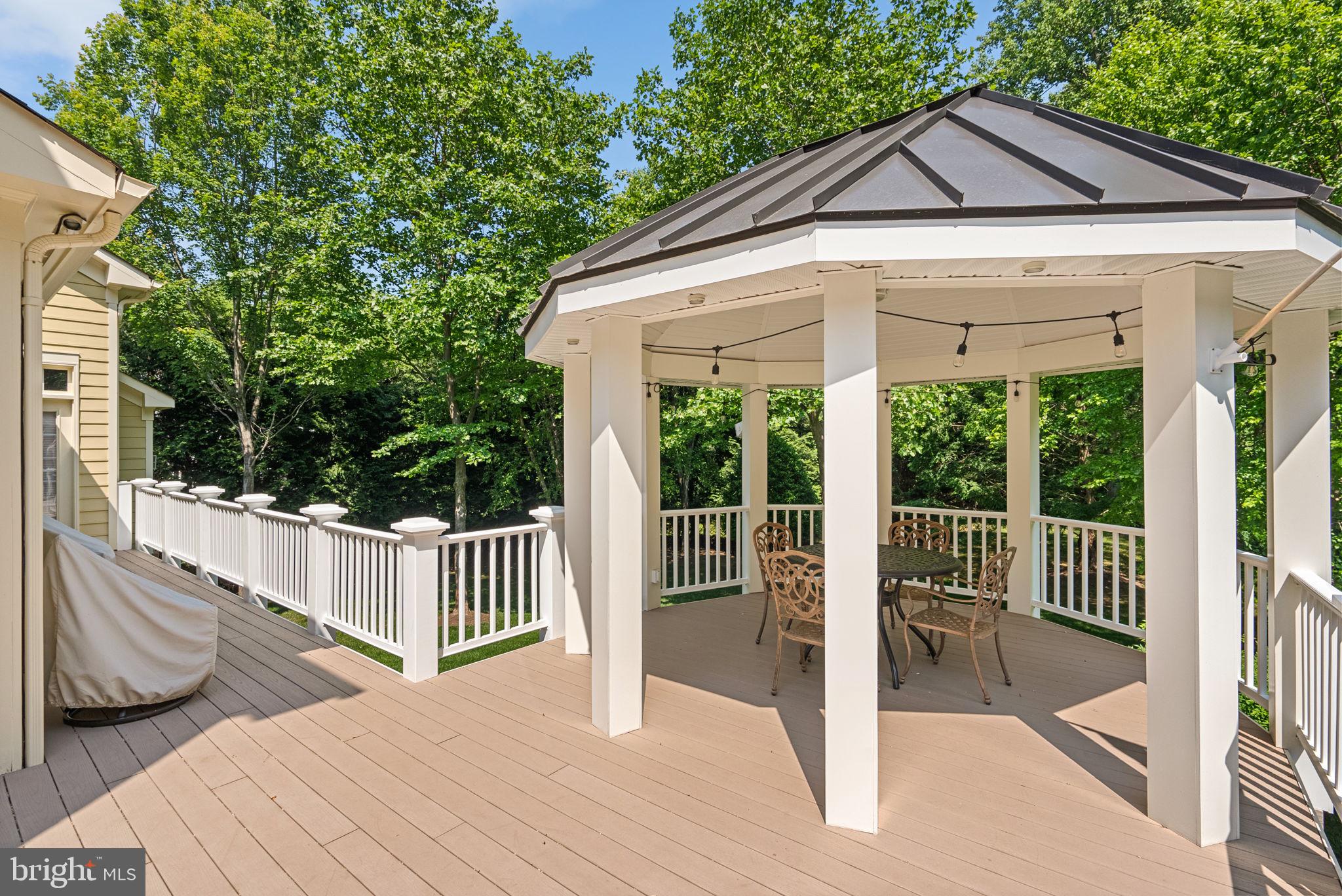 ASHTON PRESERVE - Residential