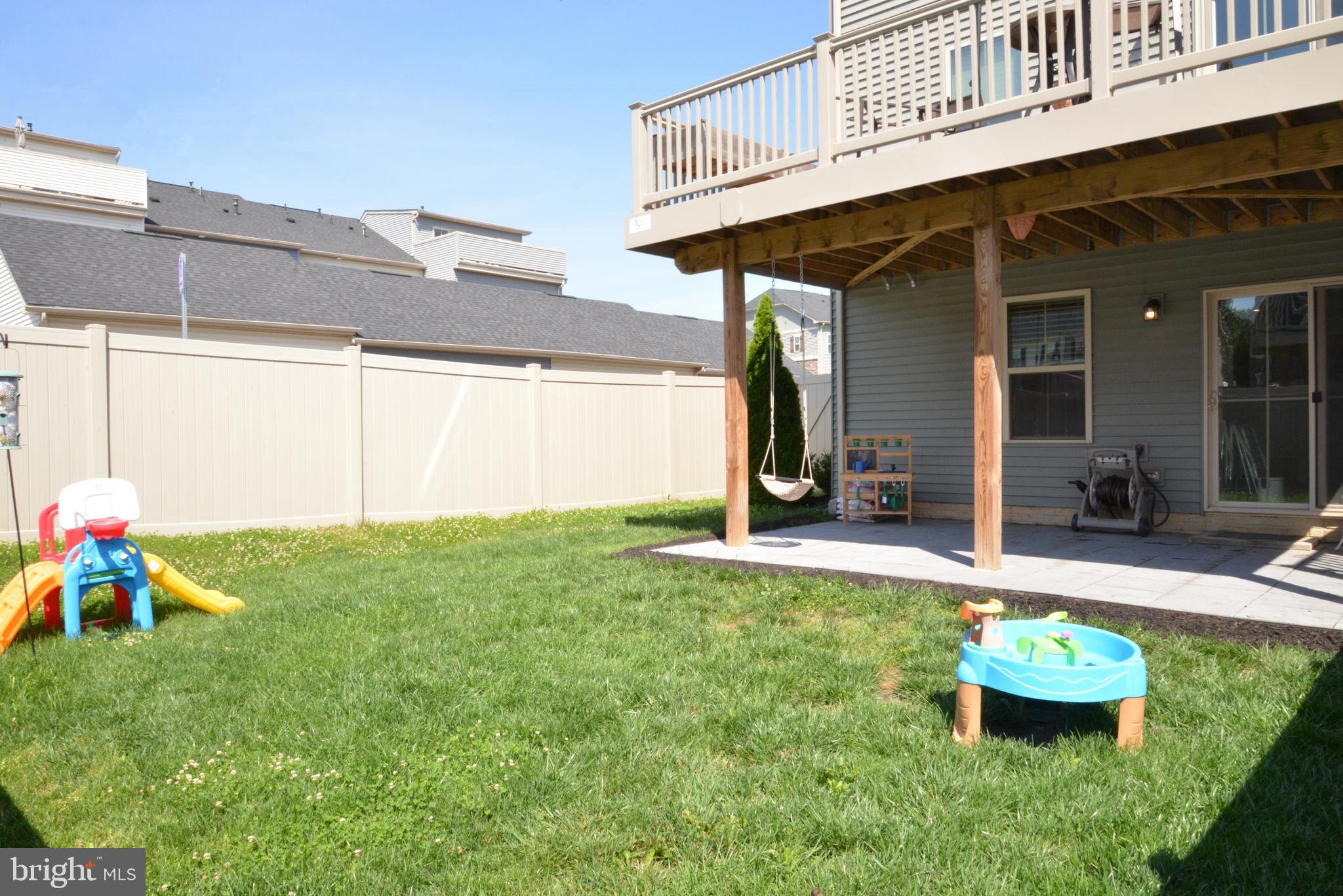 LAKE LINGANORE TOWN CENTER - Residential