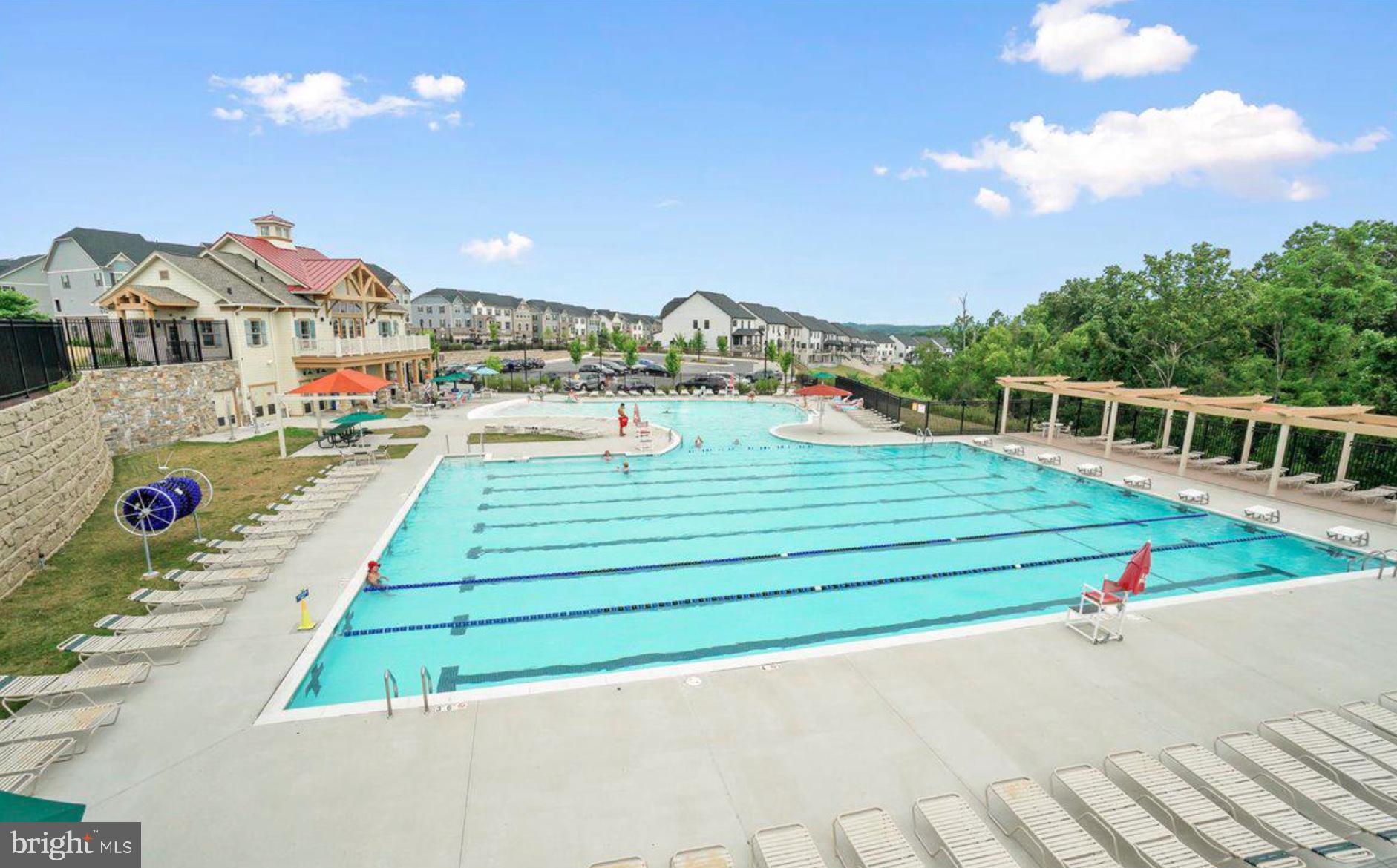 LAKE LINGANORE TOWN CENTER - Residential