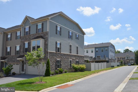 Townhouse For Sale - 10321 Quillback Street<br/> Frederick County, NEW MARKET, MD 21774