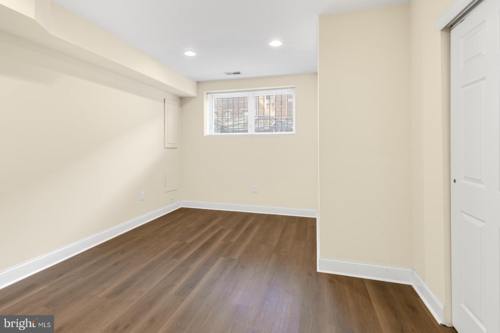 GRADUATE HOSPITAL - Residential Lease