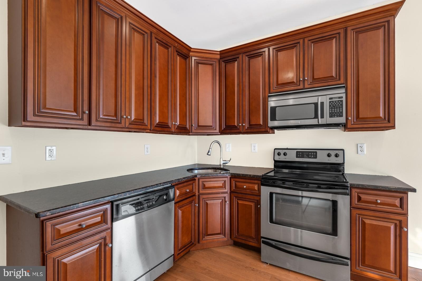 GRADUATE HOSPITAL - Residential Lease