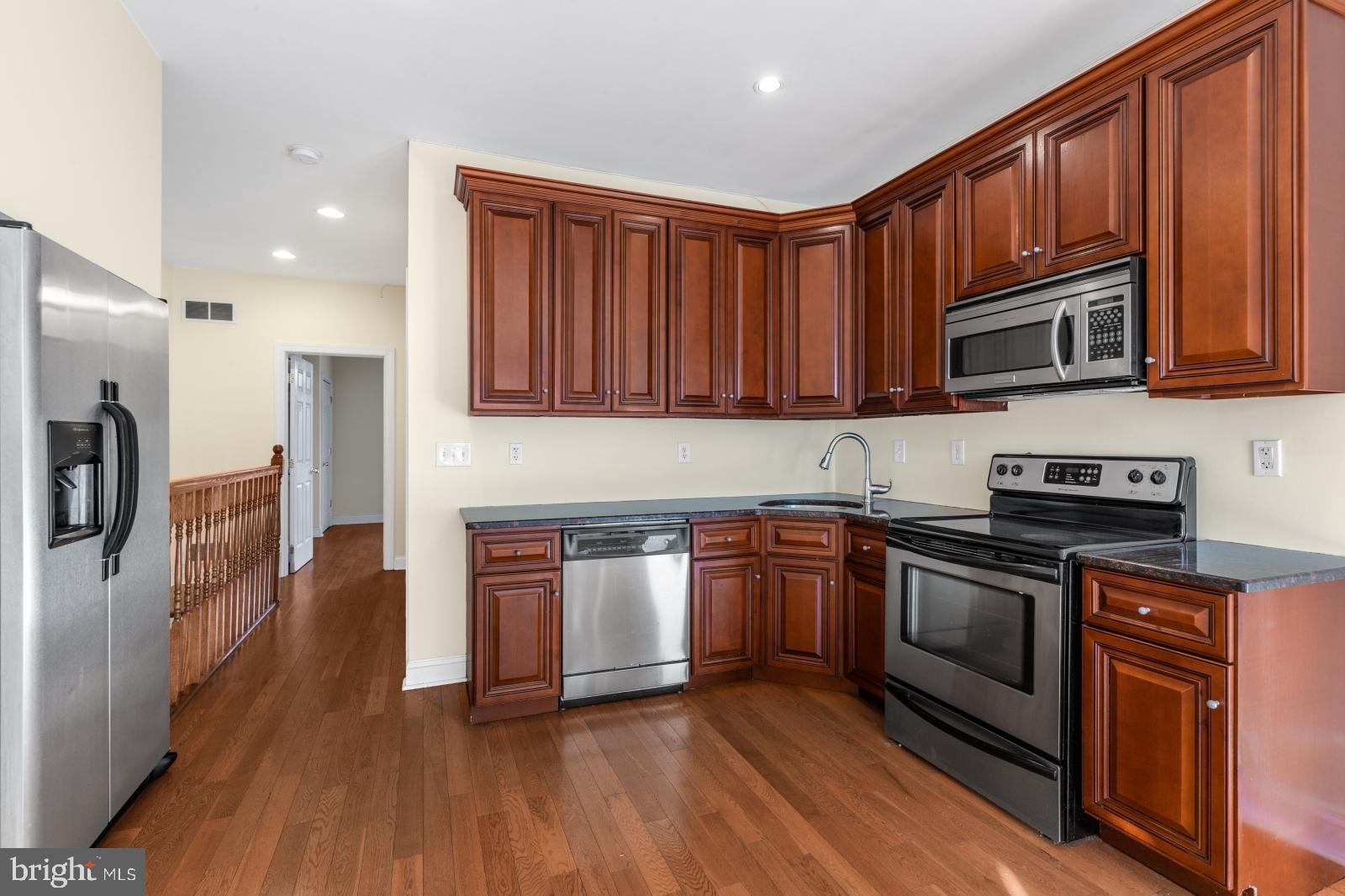 GRADUATE HOSPITAL - Residential Lease