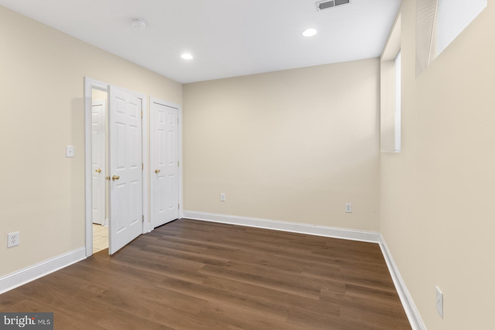 GRADUATE HOSPITAL - Residential Lease