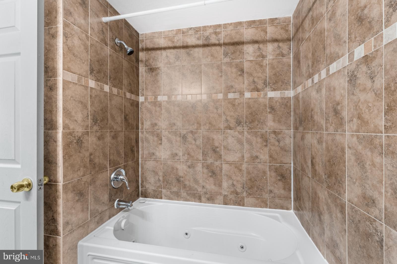 GRADUATE HOSPITAL - Residential Lease