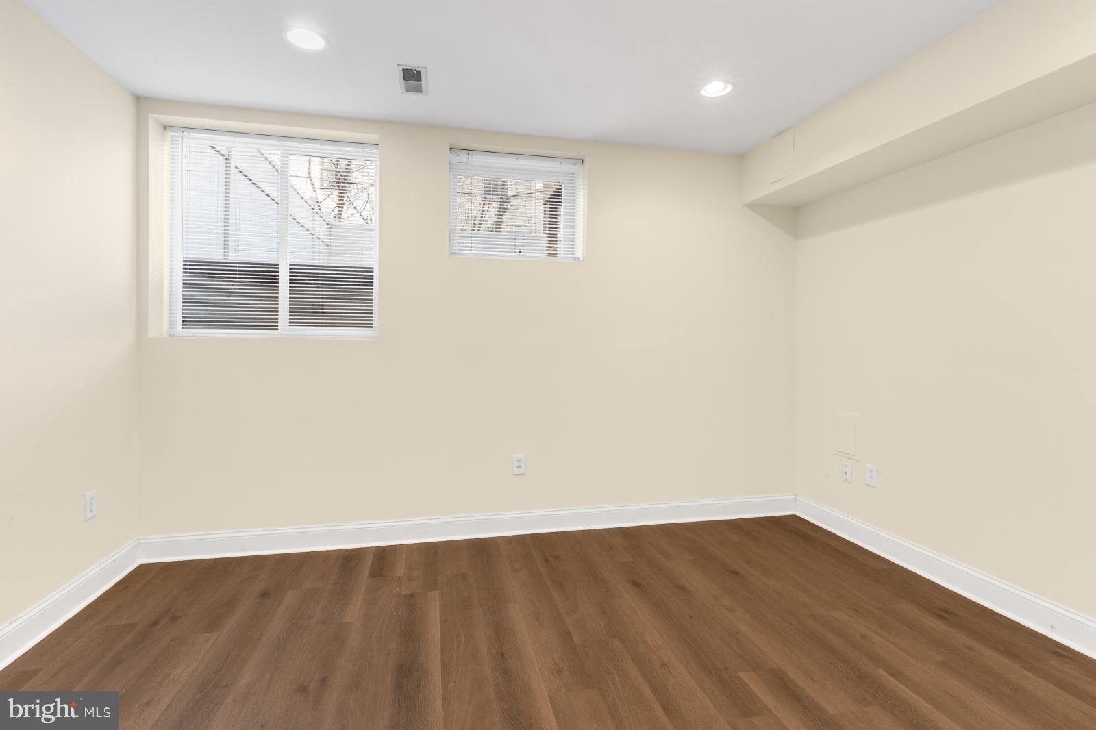 GRADUATE HOSPITAL - Residential Lease