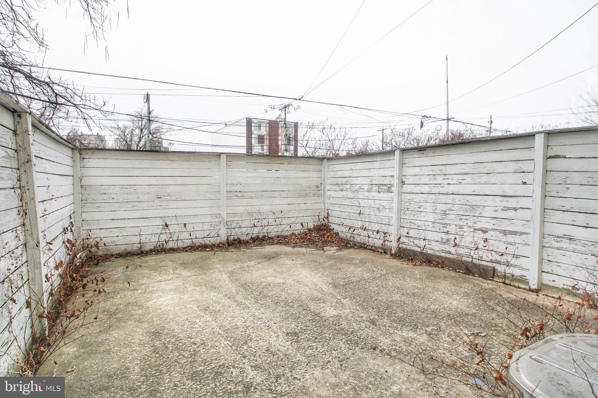 TEMPLE UNIVERSITY - Residential Lease