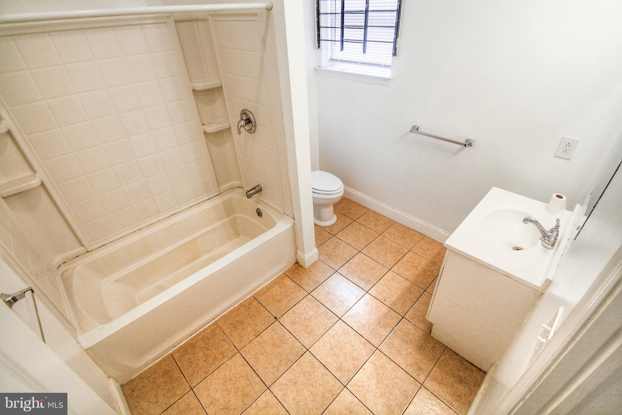 TEMPLE UNIVERSITY - Residential Lease