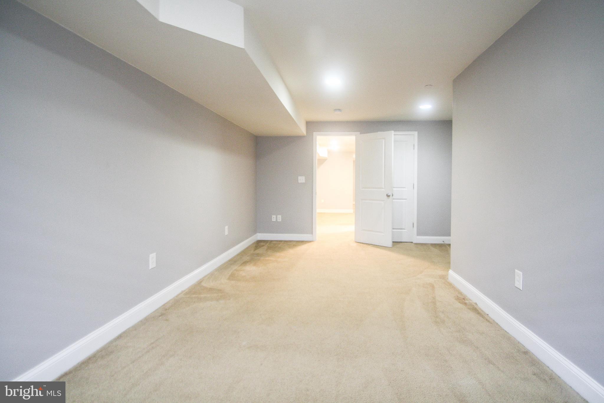 TEMPLE UNIVERSITY - Residential Lease