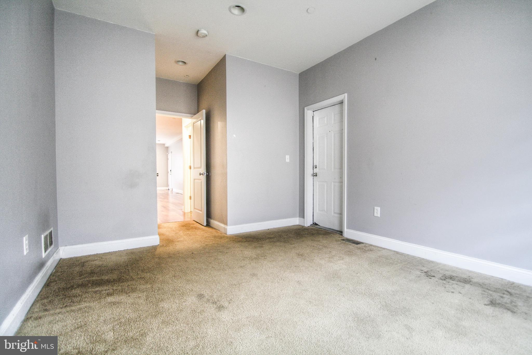 TEMPLE UNIVERSITY - Residential Lease