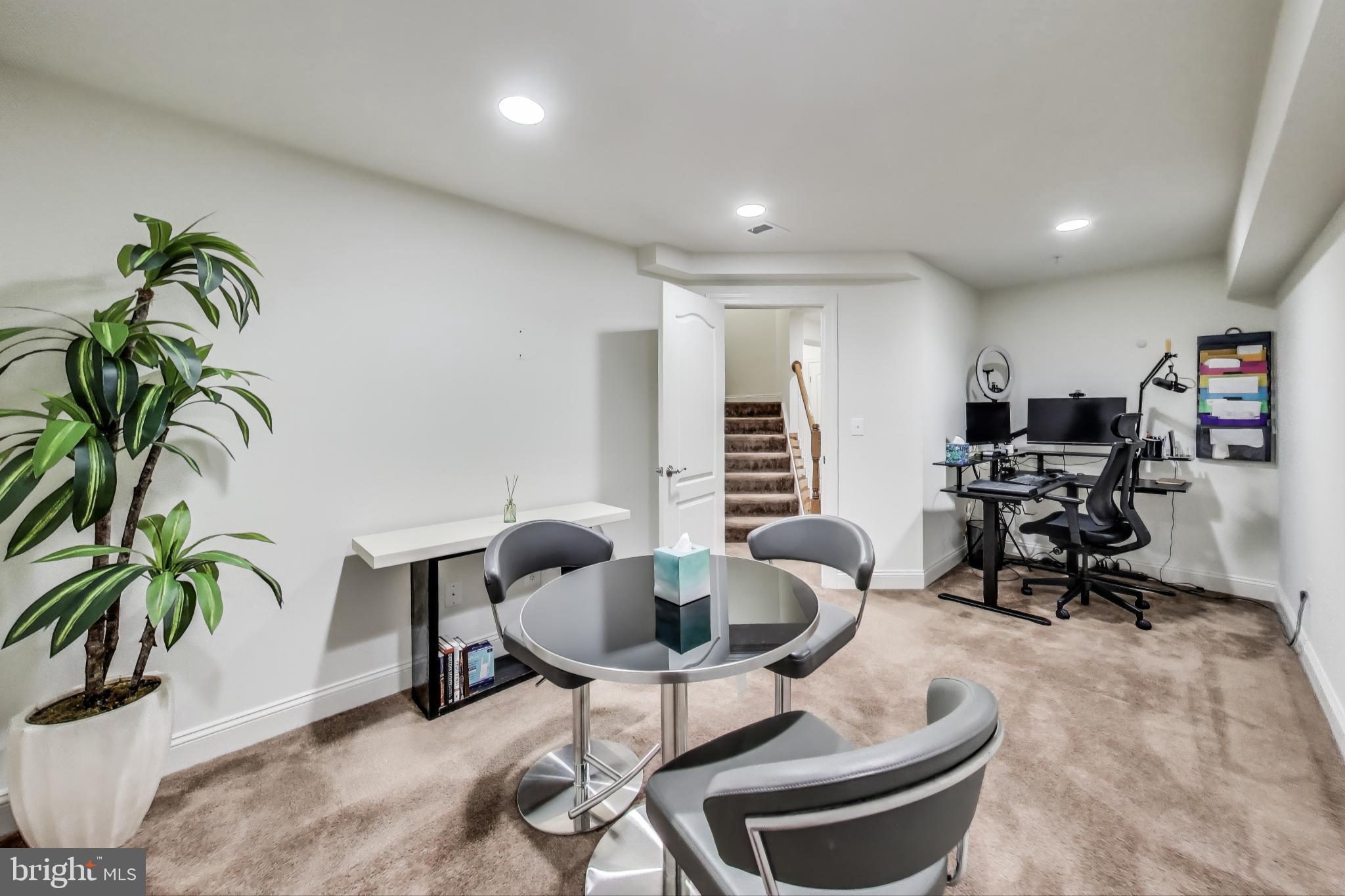 TURNBURY RUN AT ZEBRON - Residential