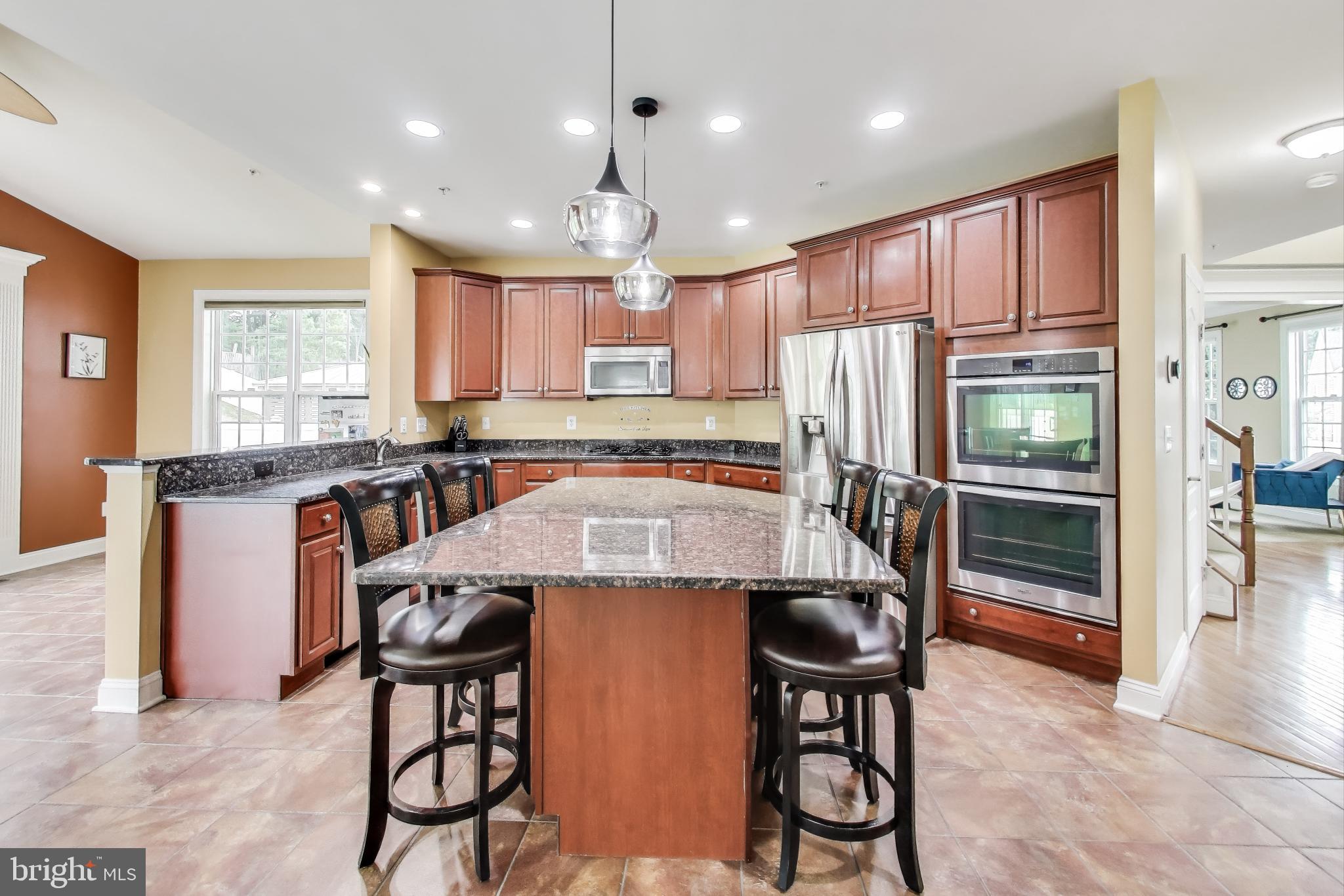 TURNBURY RUN AT ZEBRON - Residential