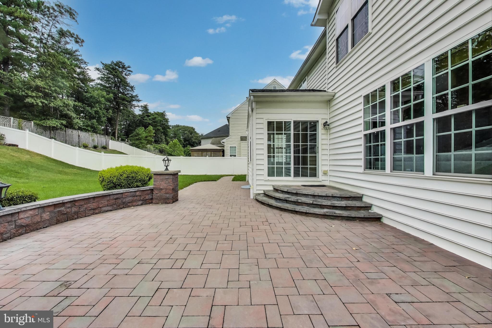 TURNBURY RUN AT ZEBRON - Residential