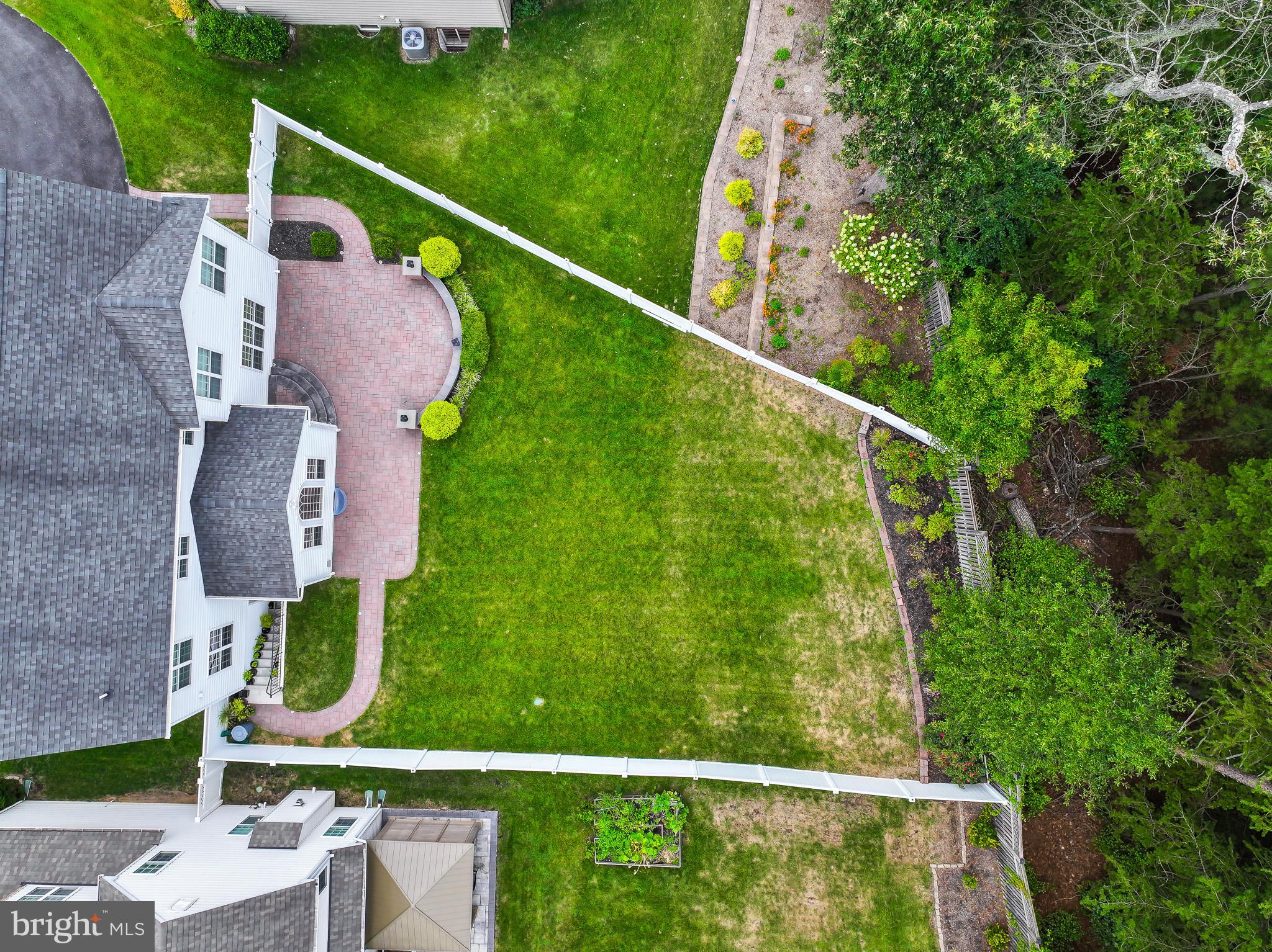 TURNBURY RUN AT ZEBRON - Residential