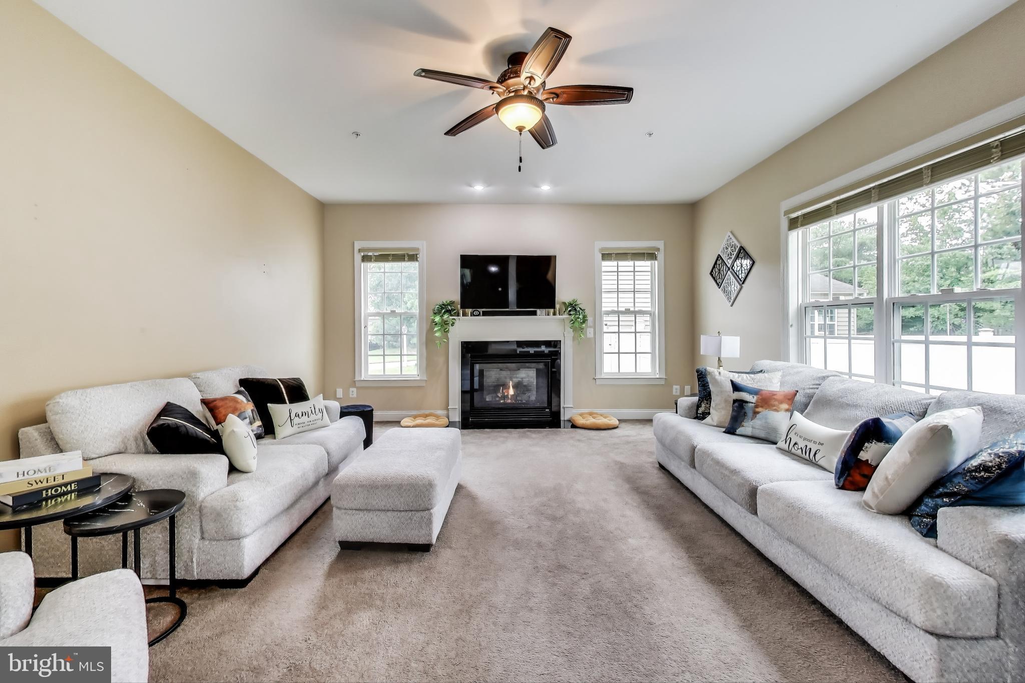 TURNBURY RUN AT ZEBRON - Residential