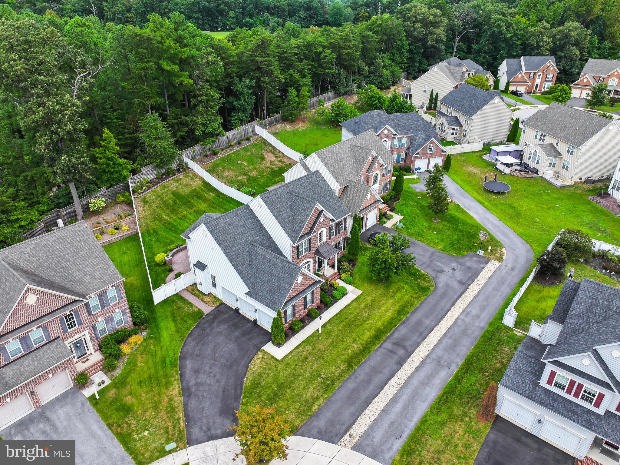 TURNBURY RUN AT ZEBRON - Residential