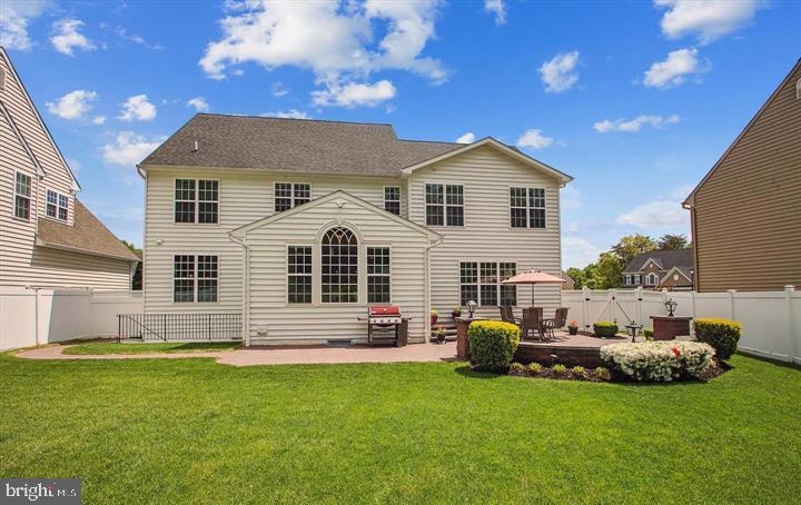 TURNBURY RUN AT ZEBRON - Residential