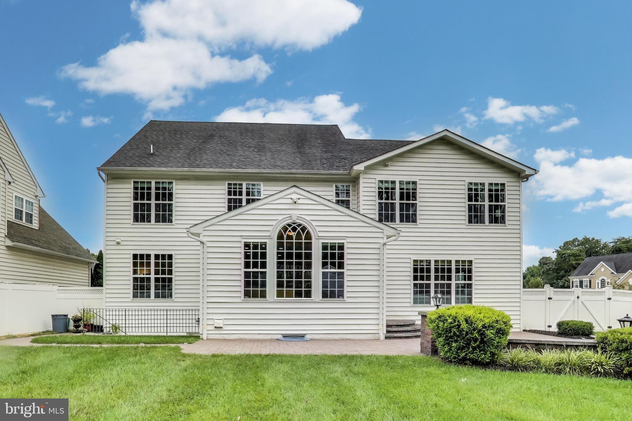 TURNBURY RUN AT ZEBRON - Residential